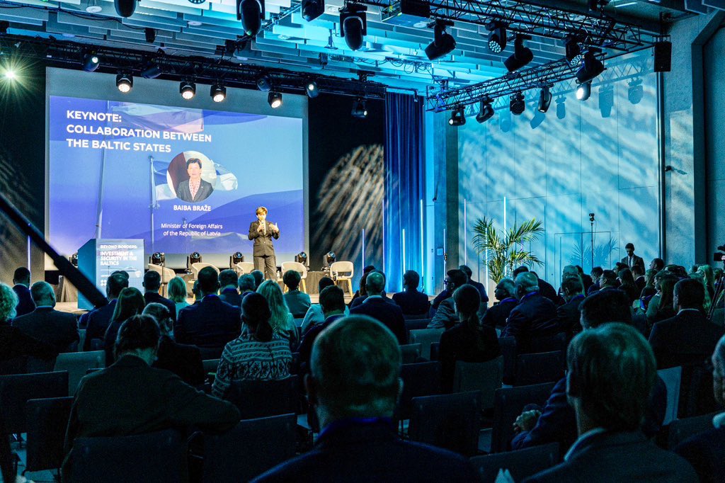 Baiba Braže (@braze_baiba) on Twitter photo Ārvalstu investoru padome <a href="/FICILatvia/">FICILatvia</a> pozitīvi vērtē Latviju, kā uzrāda tās pētījums.
Ārvalstu tiešās investīcijas pieaug 📈: no 2021.g klāt EUR 5.1 mld, sasniedzot 26.3 mld eiro 2024.gadā.
<a href="/Arlietas/">Ārlietu ministrija 🇱🇻 | #atbalstuUkrainu 🇺🇦</a> atbalsta uzņēmējus eksportā un investīciju piesaistē 🇱🇻.
#SentimentIndex2024 Ārvalstu investoru padome <a href="/FICILatvia/">FICILatvia</a> pozitīvi vērtē Latviju, kā uzrāda tās pētījums.
Ārvalstu tiešās investīcijas pieaug 📈: no 2021.g klāt EUR 5.1 mld, sasniedzot 26.3 mld eiro 2024.gadā.
<a href="/Arlietas/">Ārlietu ministrija 🇱🇻 | #atbalstuUkrainu 🇺🇦</a> atbalsta uzņēmējus eksportā un investīciju piesaistē 🇱🇻.
#SentimentIndex2024
