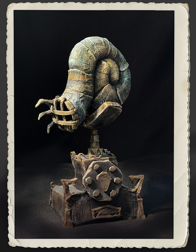 The original sculpture of the Shellphones scattered across The Midnight Walk. Did you find them all? 👁️