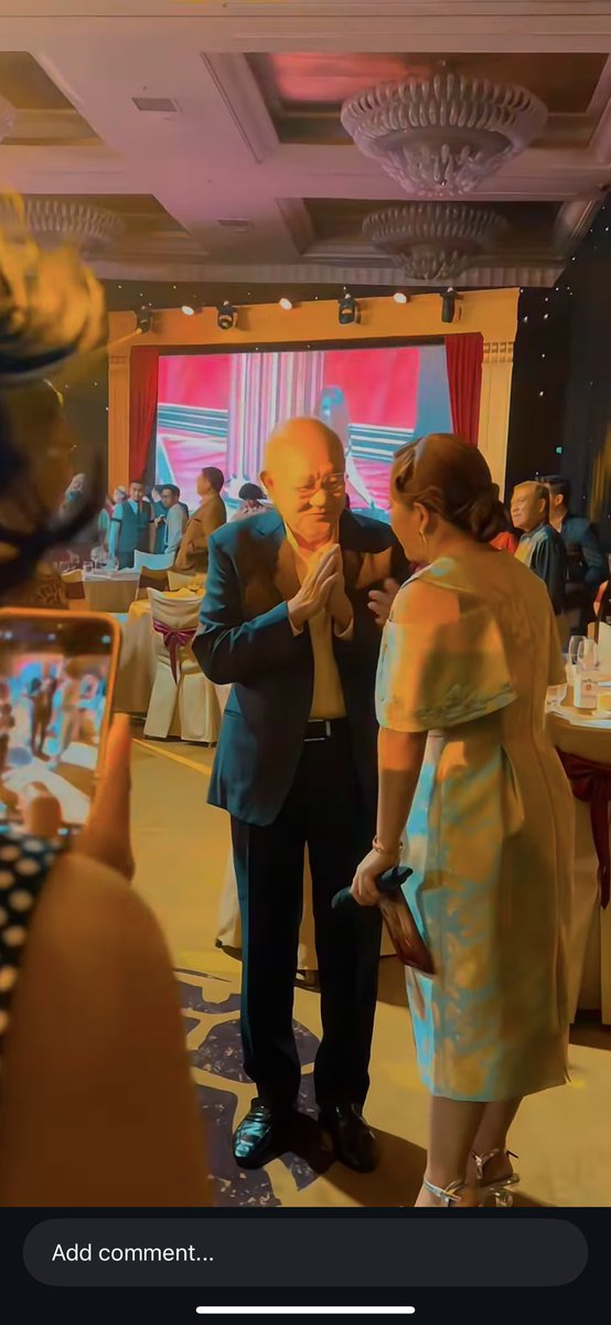 Ketika orang terkaya nomor 1 dan nomor 11 bertemu. 
Saya akan jadi orang terkaya di negeri ini.