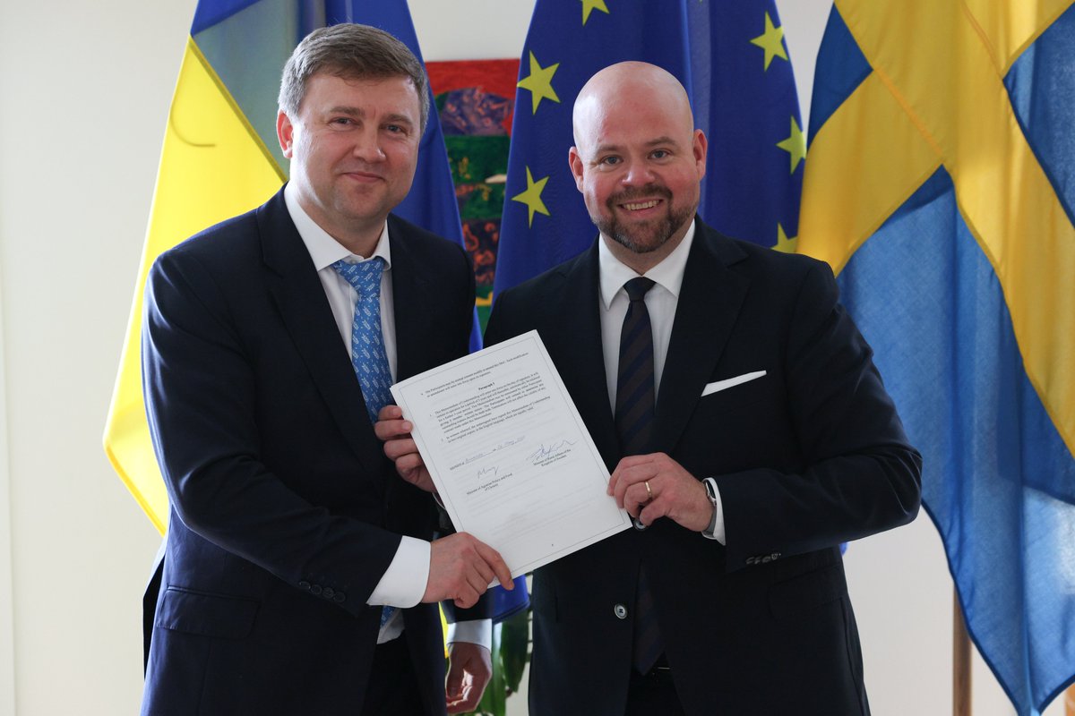 🇺🇦🤝🇸🇪 Signed the memorandum with Sweden’s Minister for Rural Affairs Peter Kullgren <a href="/peterkullgren/">Peter Kullgren</a> on cooperation in agriculture, fisheries, and food production.

Sweden remains a trusted ally of Ukrainian farmers.