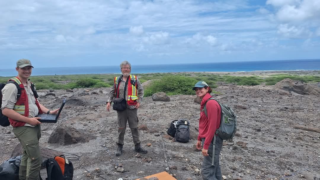 mvoms's tweet photo. A team from @UAlberta is at MVO (May 6–June 6) using magnetotellurics (MT) to map hot water deep beneath Montserrat. Led by Prof. Martyn Unsworth, the study supports the #RESETproject on geothermal energy &amp; green mining. Work builds on Dr. Graham Ryan’s 2009 MT survey. https://t.co/9pULKtVdVE