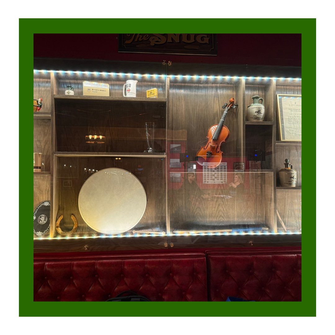 I had a blast at The West Cork Irish Pub in Riverside! 🍀🇮🇪 From great pints of Irish stout to live music and Trivia Nights, this place is my go-to for fun and good times. Can’t beat the craic here! 🍻🎶

📍701 Queen St E, Toronto, ON M4M 1G6

#TheWestCork #IrishPubVibes