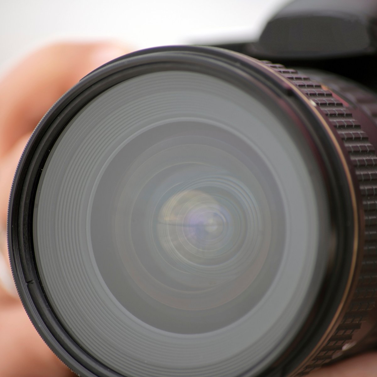📸💡 Définition vs Résolution : Comprendre les bases pour optimiser vos photos
Définition = Nombre de pixels d'une image.
Résolution = Capacité d'un périphérique à reproduire les détails (exprimée en dpi).
Lire l'article complet ➡️ urls.fr/xHFevc