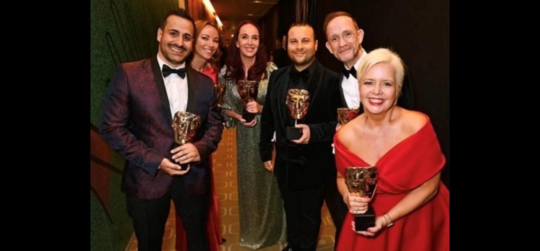 🎉 A huge congratulations to #Herts graduate Kyri Zindilis for receiving a BAFTA award for his work on EastEnders! Kyri, who graduated in 2011, was part of a six-person BBC team who were collectively awarded the BAFTA for Best Soap and Continuing Drama. 
buff.ly/rDefty8