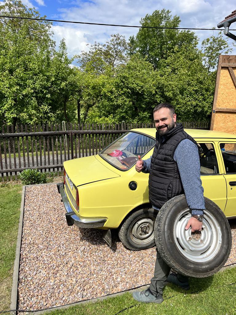joseffleki's tweet photo. Něco se chystá… bude to stará dobrá #kampaň. Sledujte mě a brzy se dozvíte více!
Z/Z: STAN
#stan #flek #volby #volby2025 #jiznimorava #jihomoravskýkraj #skoda #skodovka #vcelar https://t.co/PIBpZ9KfRI
