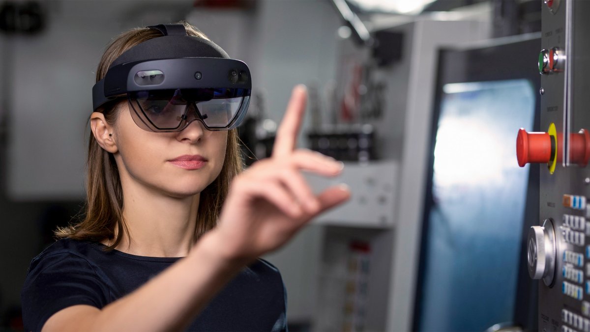 Ophthalmologist Dr. Edsel Ing and his team have created software to partially restore peripheral vision for people affected by stroke and other brain injuries.

Read via Folio: bit.ly/4kz0cD1