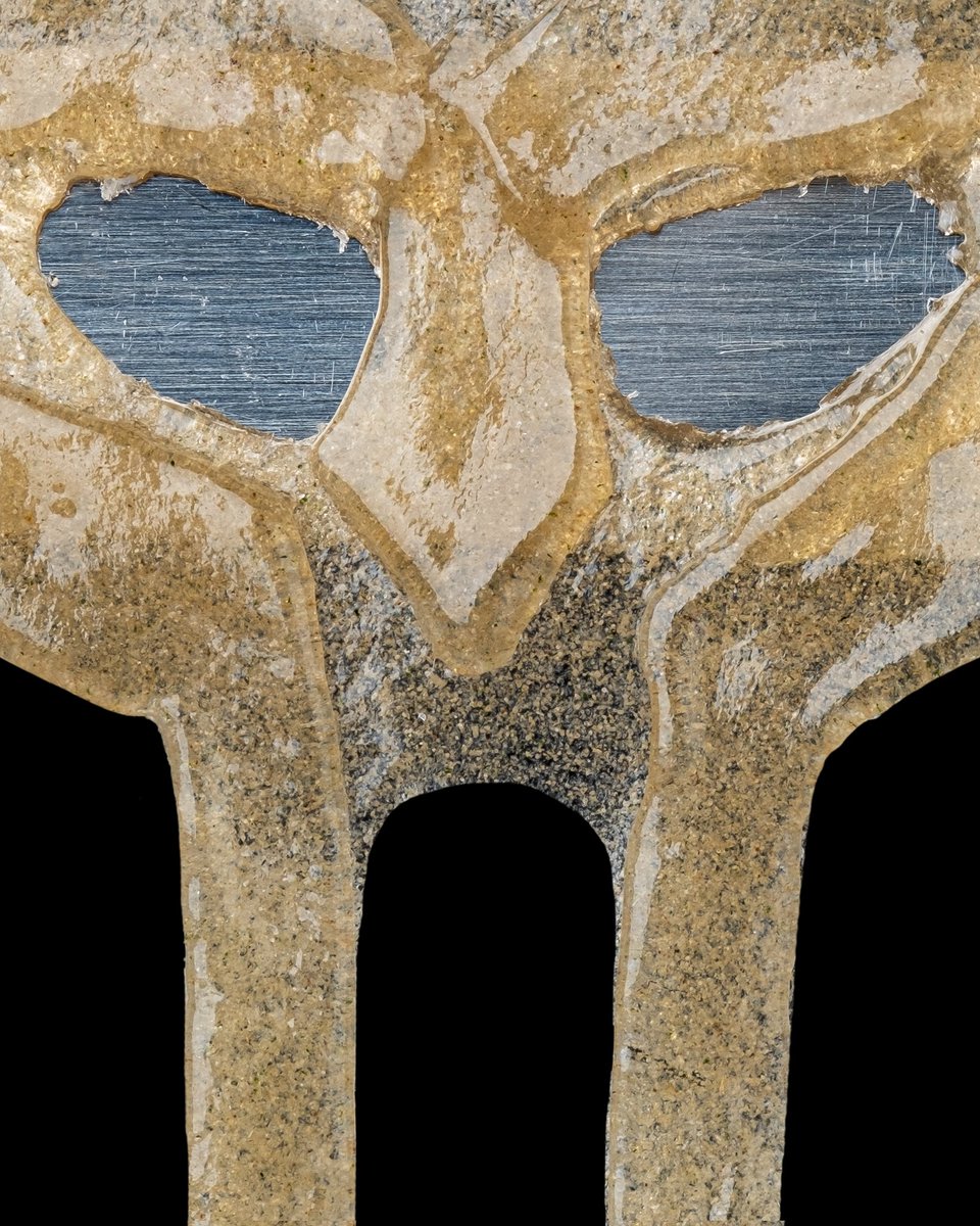 MF DOOM

King Geedorah,
Metal Face,
Metal Fingers,
Viktor Vaughn,
Zev Love X,
The Villain...

Whatever you call him, put some respect on his name. ALL CAPS.

Made with insanely nice Pie Dough BX1 full melt by The Valley Garden.

Enjoy!