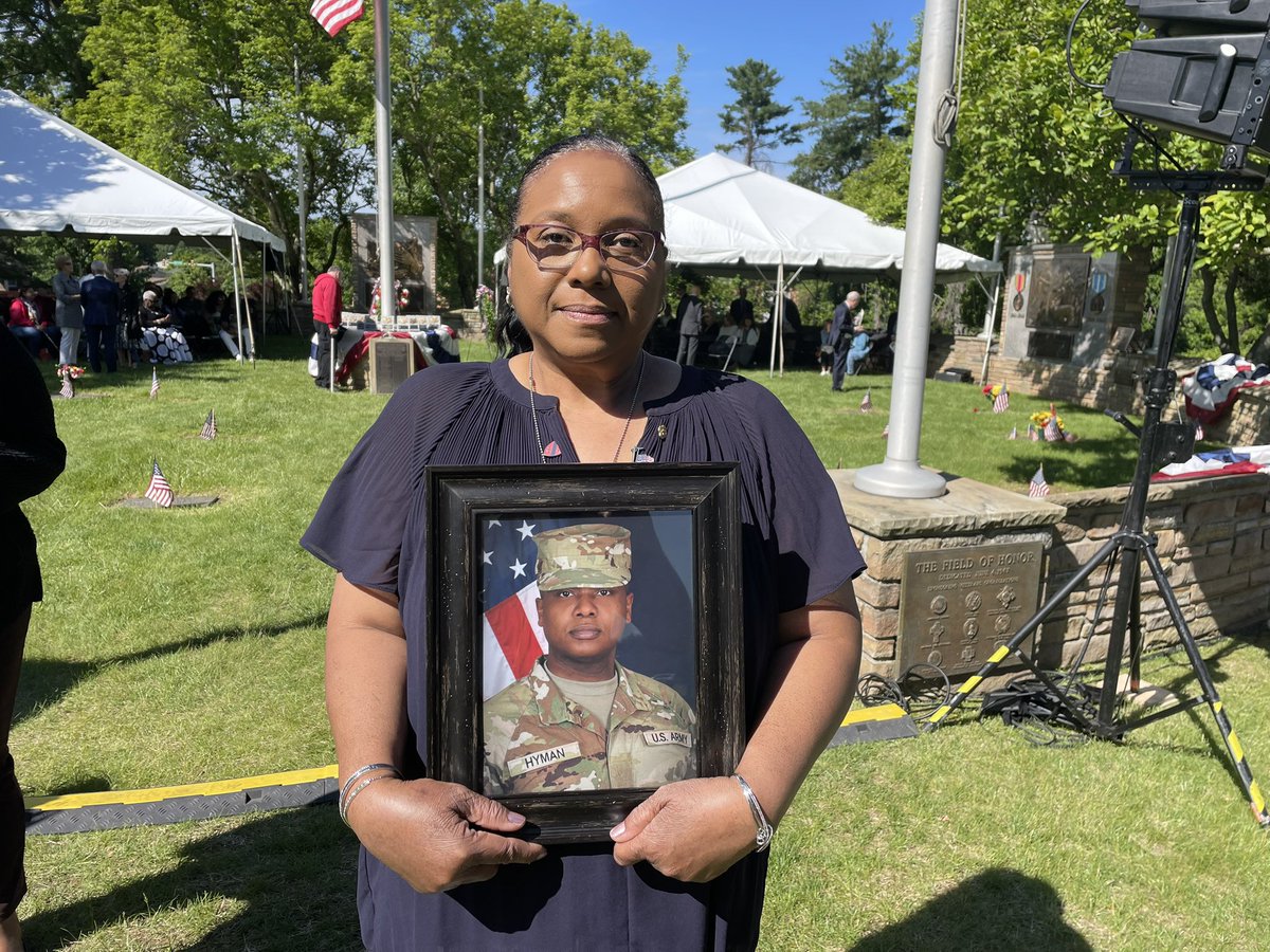 WBALPhil's tweet image. Remembering and honoring those who paid the ultimate sacrifice for our country at Dulaney Valley Memorial Gardens in #Timonium #Maryland #MemorialDay @wbalradio