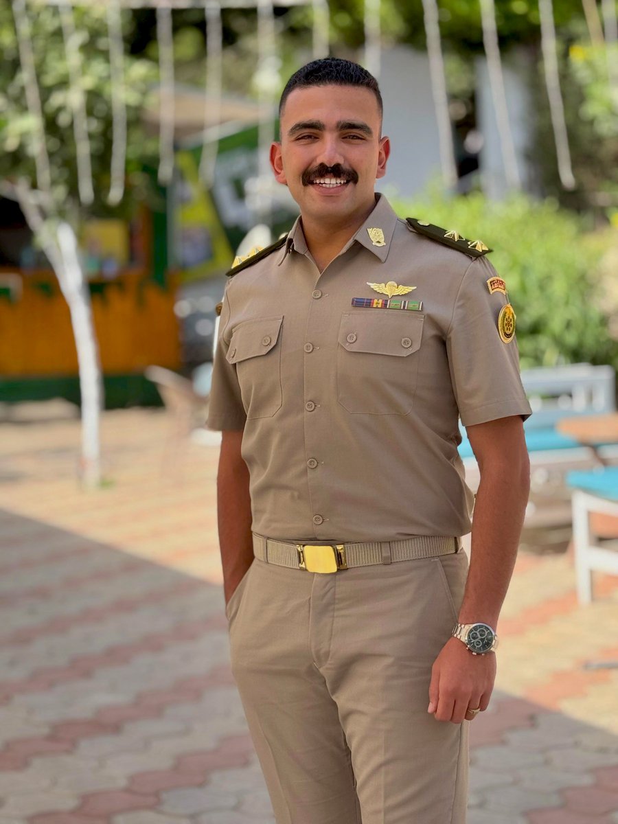 HanyPoul's tweet photo. نجمة أخرى تضاف على كتفي، لكنها في  السماء تُسجل إعلانًا جديدًا لمجد الله في حياتي.

ليست لمجد شخصى، بل هي شهادة.

لنعمة إله عظيم يقود خطواتي.🔥🤍 https://t.co/OEWEP3PSN1