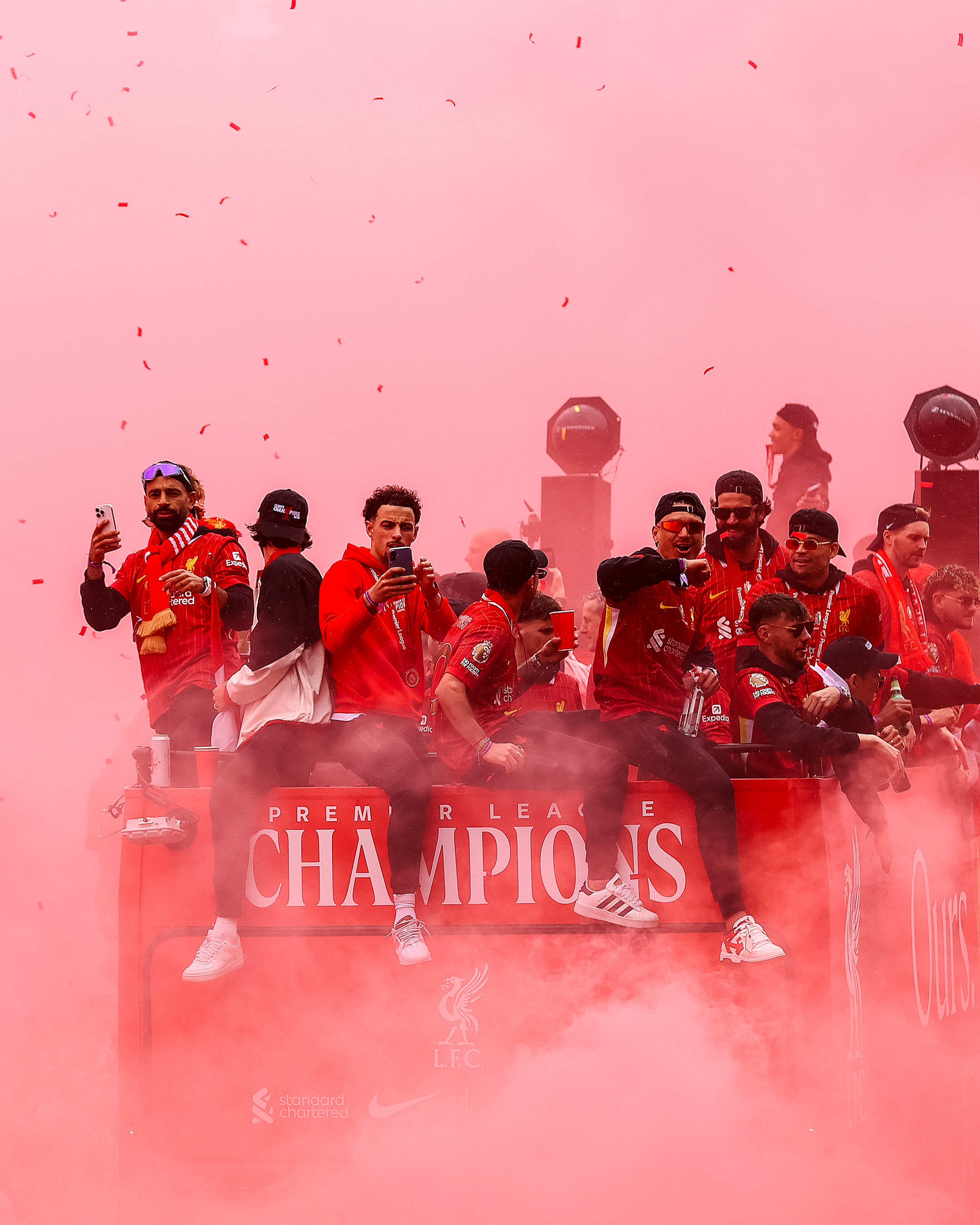 Gr4u1CxXEAAYlAl?format=jpg&name=4096x409