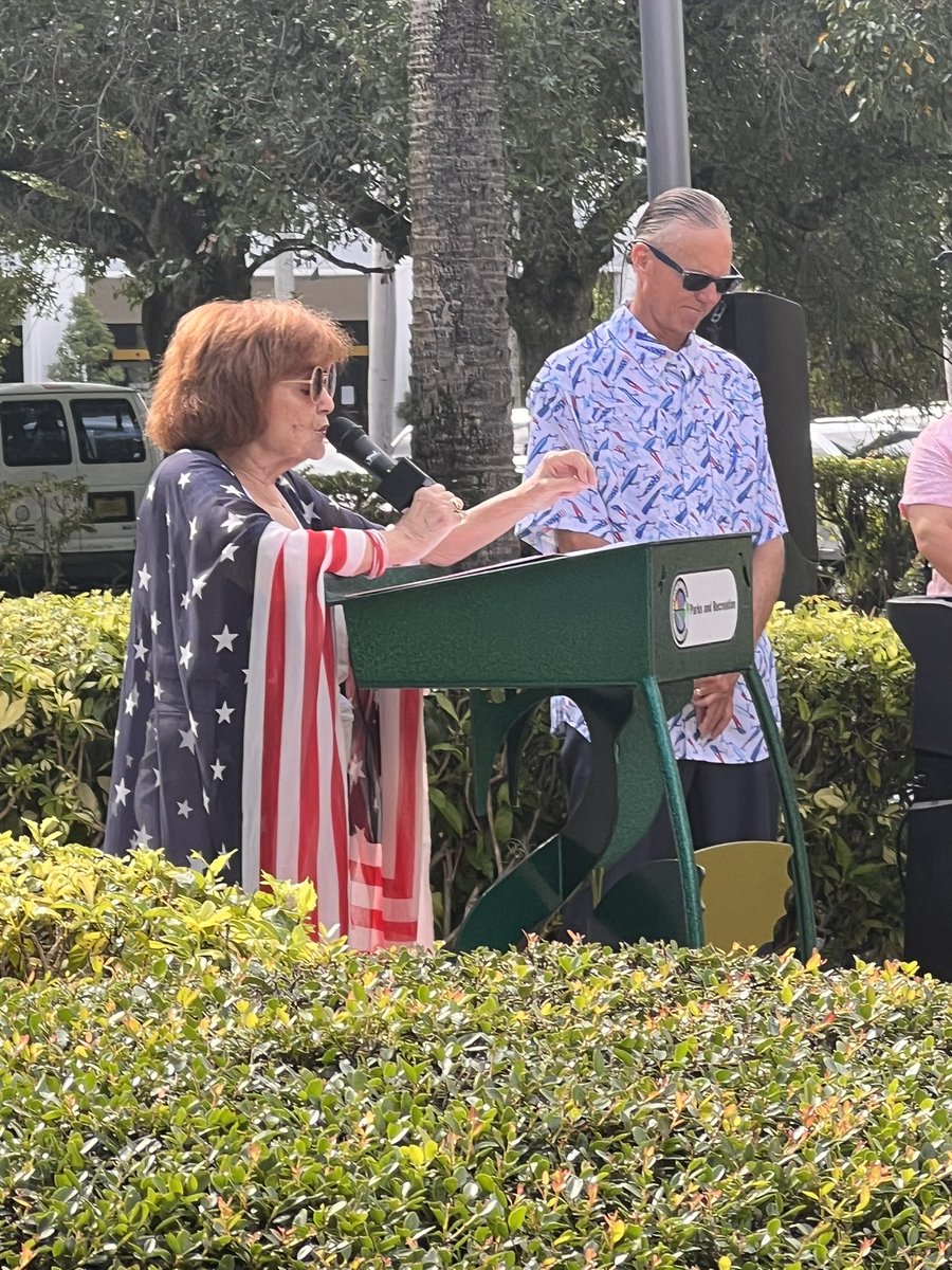 RepHunschofsky's tweet image. Honored to join the Coconut Creek Commission, community members & veterans to recognize and honor the men & women who died in service to our country. We heard the names of many who are no longer with us. May we always remember all who made the ultimate sacrifice. #MemorialDay 🇺🇸