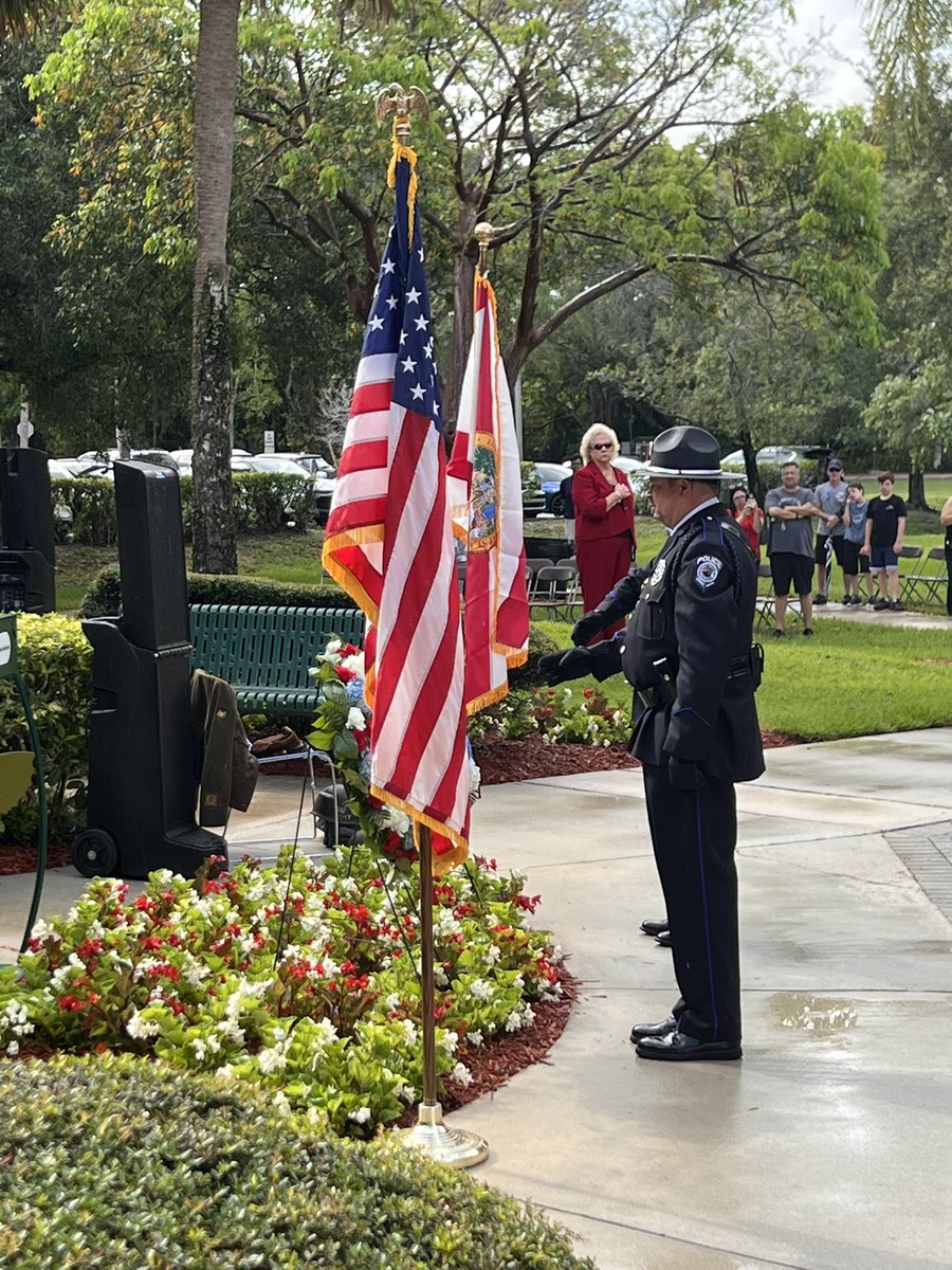 RepHunschofsky's tweet image. Honored to join the Coconut Creek Commission, community members & veterans to recognize and honor the men & women who died in service to our country. We heard the names of many who are no longer with us. May we always remember all who made the ultimate sacrifice. #MemorialDay 🇺🇸