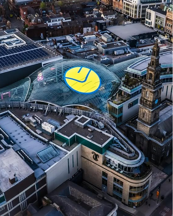 LeedsLife_'s tweet photo. Who’s ready for the next “smiley” season for Leeds? 😁💛
Photos by IG: just_dronin
#Leeds #visitleeds #loveleeds #thisisleeds #leedscitycentre #trinityleeds #leedsunited #dronepals #leedsleedsleeds https://t.co/DklEWHJ4ma
