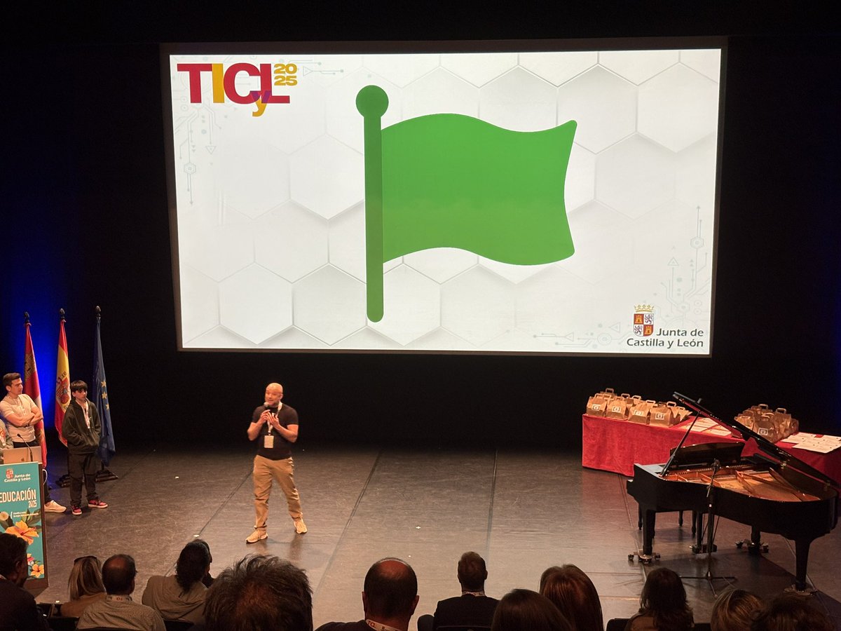 fran fran (@arcipreste2009) on Twitter photo Gran jornada #TICyL2025 en el Auditorio Miguel Delibes en #Valladolid. Un día maravilloso para compartir experiencias y reencontrarnos con compañer@s <a href="/educacyl/">Educación JCyL</a>
#TICyL #formacionCyL #innovacionCyL Gran jornada #TICyL2025 en el Auditorio Miguel Delibes en #Valladolid. Un día maravilloso para compartir experiencias y reencontrarnos con compañer@s <a href="/educacyl/">Educación JCyL</a>
#TICyL #formacionCyL #innovacionCyL