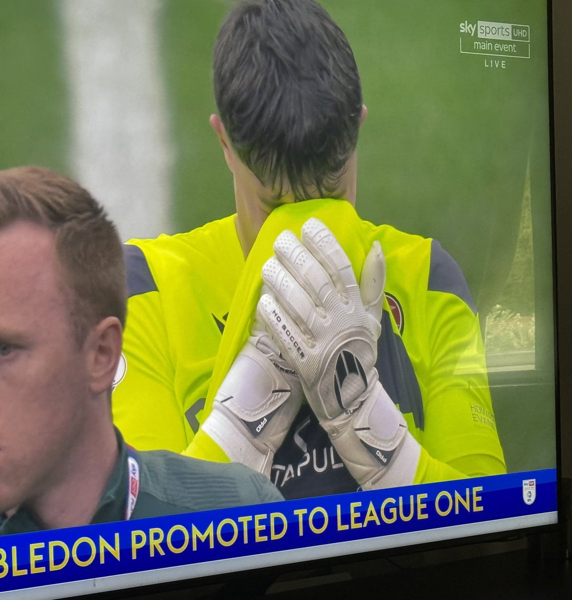 Lesley B tweet media