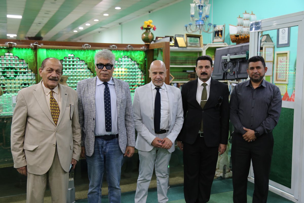 ImamHusseinMuse's tweet photo. وفد مستثمرين ايطاليين في رحاب متحف العتبة الحسينية المقدسة https://t.co/vAMYWe7erz