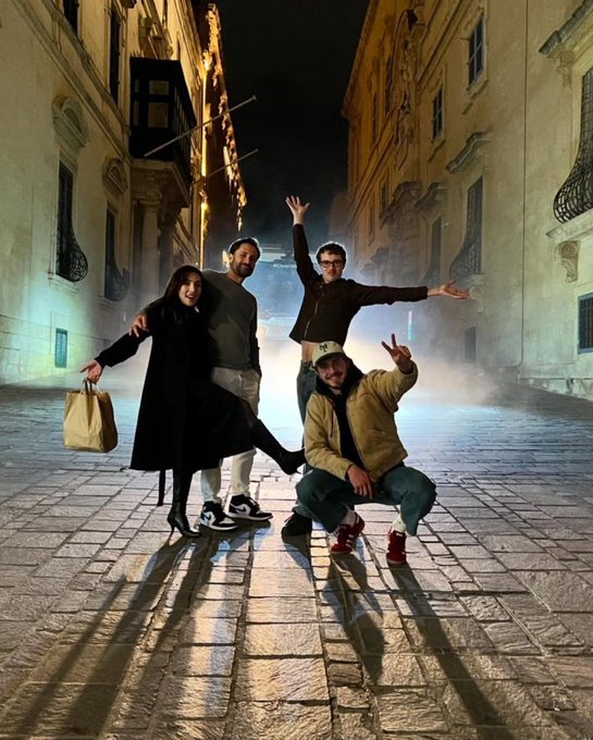 hourly joseph quinn (@hourlyjoequinn) on Twitter photo 