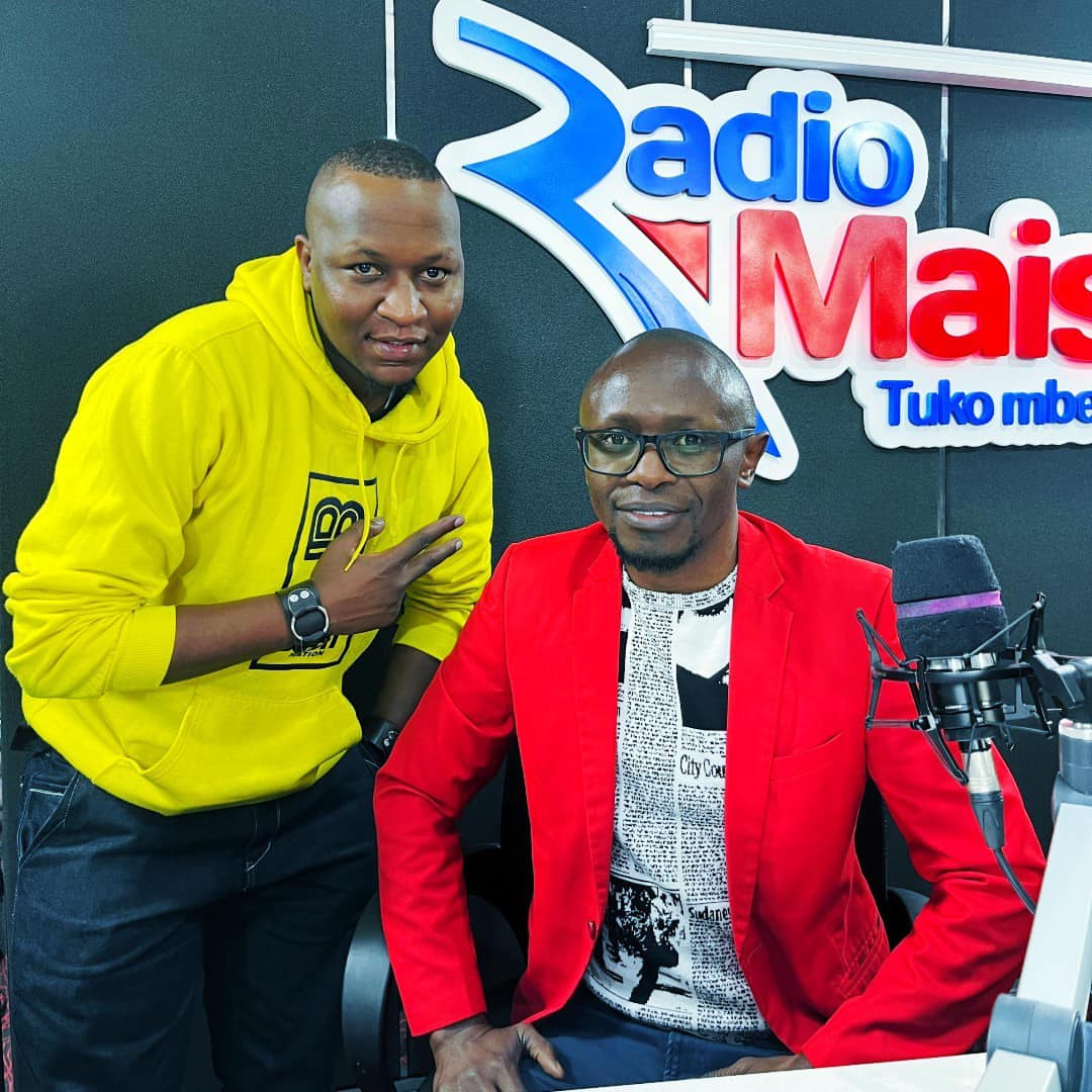 Radio Maisha (@radiomaisha) on Twitter photo Monday Massage Rhumba na <a href="/TitiNiRhumba/">TITI NAGWALLA</a> na <a href="/dariussixfigure/">Deejay Darius</a>. 7pm - 11pm.
#RadioZaidiYaRadio #Rhumbarepublik
Watch us live on radiomaisha.co.ke Monday Massage Rhumba na <a href="/TitiNiRhumba/">TITI NAGWALLA</a> na <a href="/dariussixfigure/">Deejay Darius</a>. 7pm - 11pm.
#RadioZaidiYaRadio #Rhumbarepublik
Watch us live on radiomaisha.co.ke