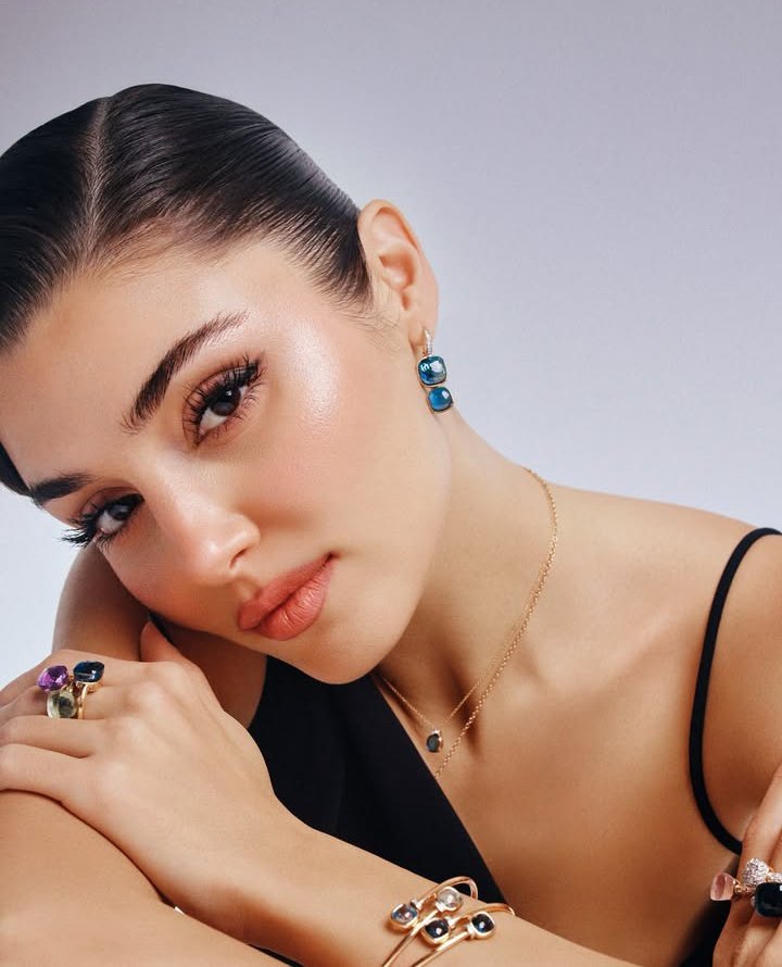 La joya real es ella...💎
#HandeErçel