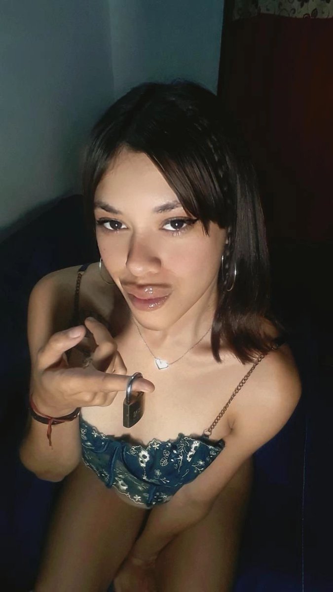 FindomBeel's tweet photo. They say size doesn't matter... but power does. And now yours fits on a lock.🔐👜
#FindomGodess #Findom #FindomElite #FindomBeel https://t.co/gSLe03vUTp