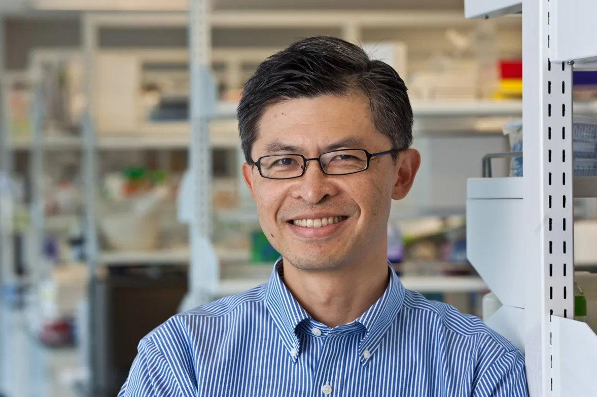 Dr. Sui Huang at <a href="/isbsci/">ISB</a> challenges the long-held belief that #GeneticMutations primarily drive #cancer, offering a fresh perspective that could revolutionize how we think about and treat this complex disease. 🧬

📽️ Watch his recent talk: bit.ly/3Sj9lDS