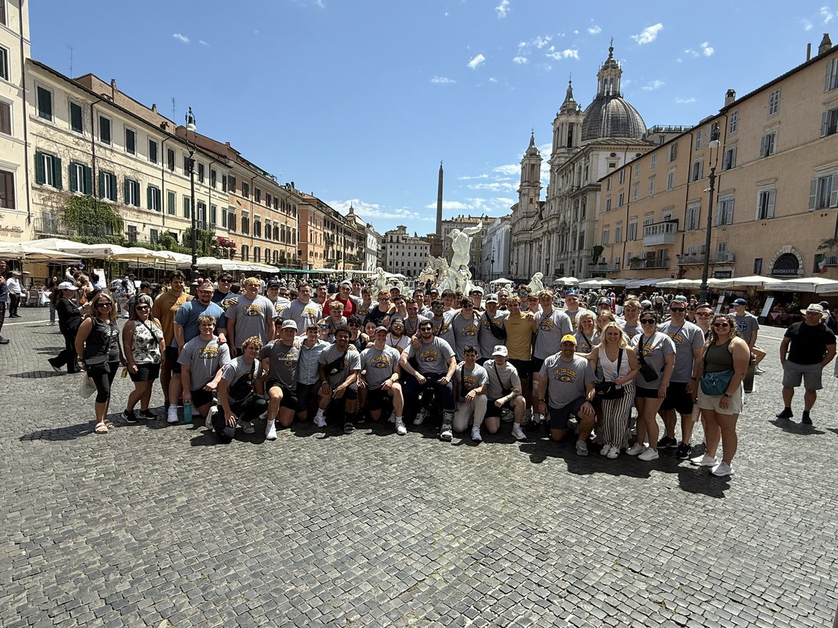 Blugold Football tweet media