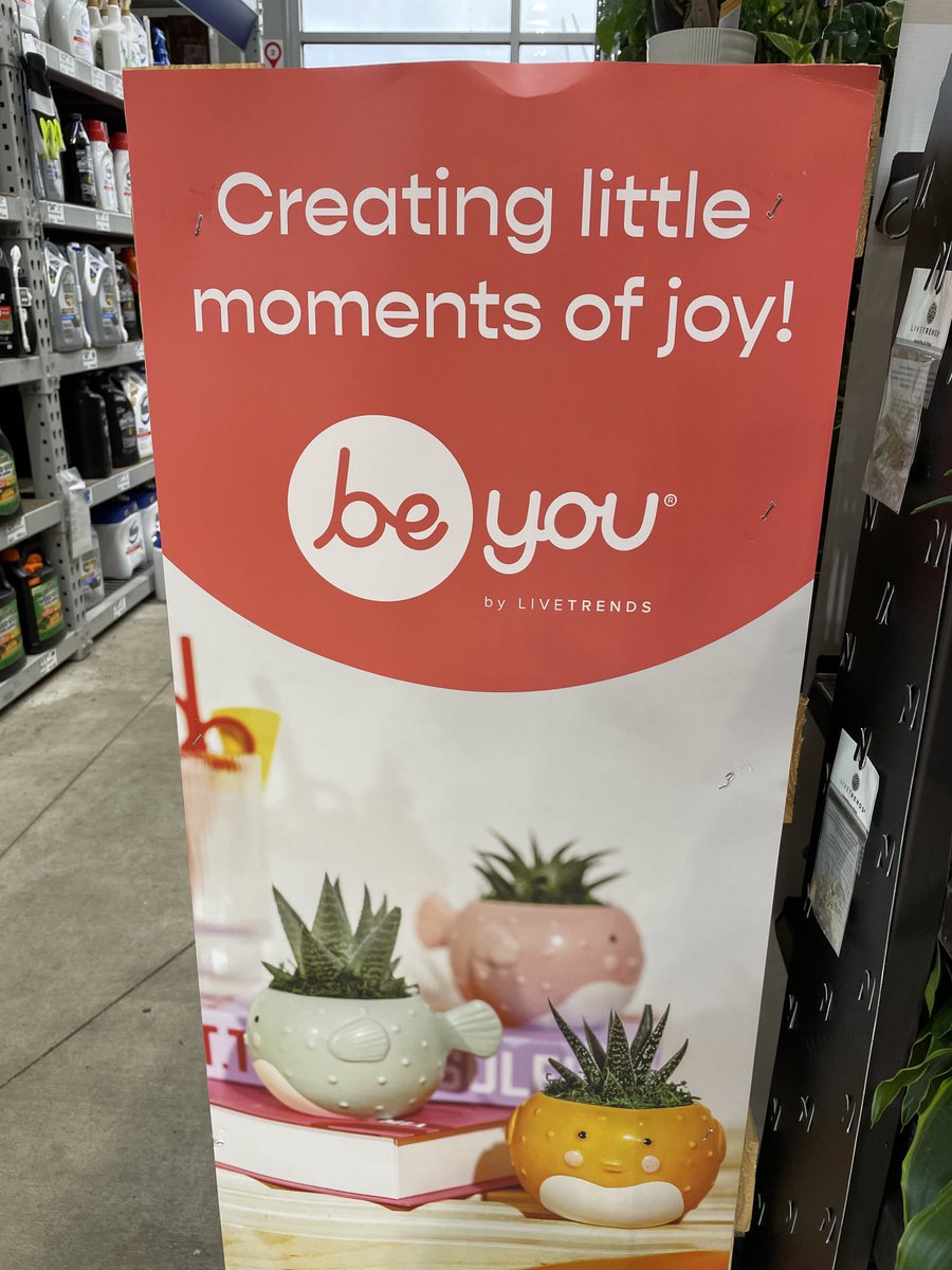 ladddesign's tweet image. Spotted the Gopher font at a home store.