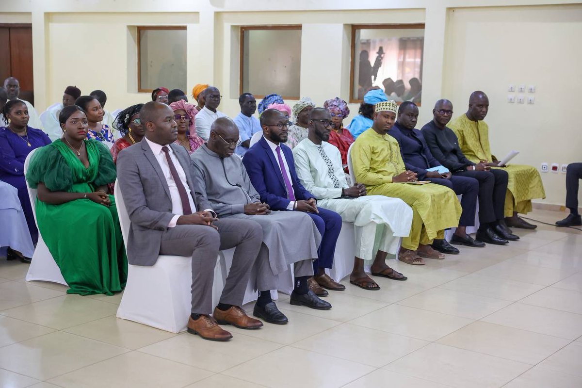 En marge de sa visite d’État en Guinée-Bissau, le Président de la République a rencontré les représentants de la communauté sénégalaise. Il a salué leur engagement, recueilli leurs requêtes et réaffirmé la volonté de l’État de les accompagner.