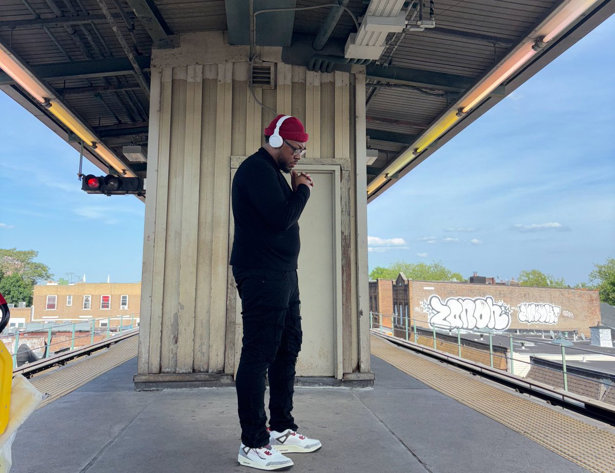 JohnnyTough131's tweet photo. New albums
https://t.co/s3hsaOJ6Nk

https://t.co/LNLzeMRaYM

https://t.co/MikAFrFE65

#nike #nba #knicks #nyc  #album #albumbreakdown #hiphop #nyc #fyp #explorepage #music #content #musiclover #hiphoplover #rap #rapper #food #foodie #chef #culinary #cheflife https://t.co/BvnDeLTBIm