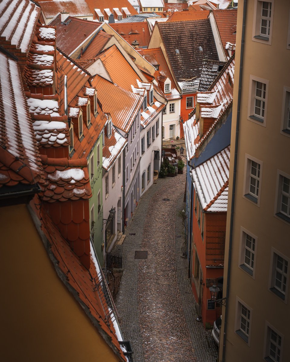 lensscripts's tweet image. Cobbled streets and medieval architecture in Meissen 🇩🇪

#meissen #germany #cobbledstreets #medievaltown #saxony #historictowns #hiddeneurope #europeanarchitecture #travelgermany #exploregermany #fairytalevibes  #traveldiary #postcardplaces #sonyalpha #sonya7iv #tamron