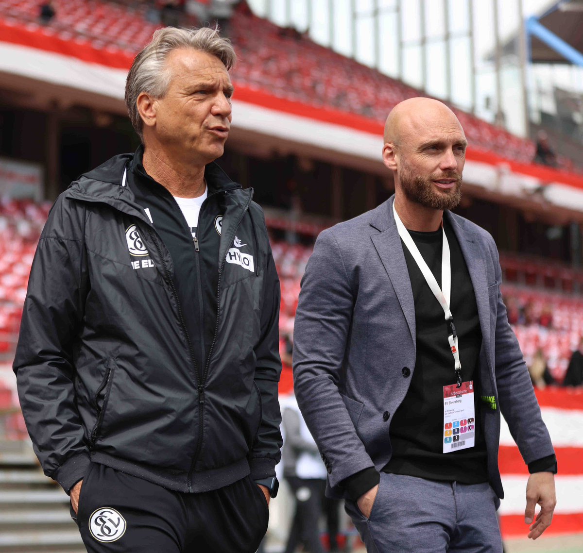 Plettigoal's tweet photo. 🚨⚫️⚪️ BREAKING | Trainer Horst Steffen vor Abgang bei der SV Elversberg! 

Bei einem Rauswurf von Ole Werner ist Steffen einer der Top-Kandidaten bei Werder Bremen! Angesprochen auf seine Zukunft sagte Steffen vor Anpfiff bei Sky: „Kein Kommentar.“ Nach Abpfiff: „Von mir gibt es weiterhin keine Auskunft dazu.“  Sport-Vorstand Nils-Ole Book könnte den Verein ebenfalls verlassen. Köln und M‘gladbach haben Interesse. Book nach Abpfiff bei Sky: „Ausschließen kann man nie etwas.“  
Kompliment an Elversberg für eine großartige Saison. 👏

@SkySportDE 🇩🇪