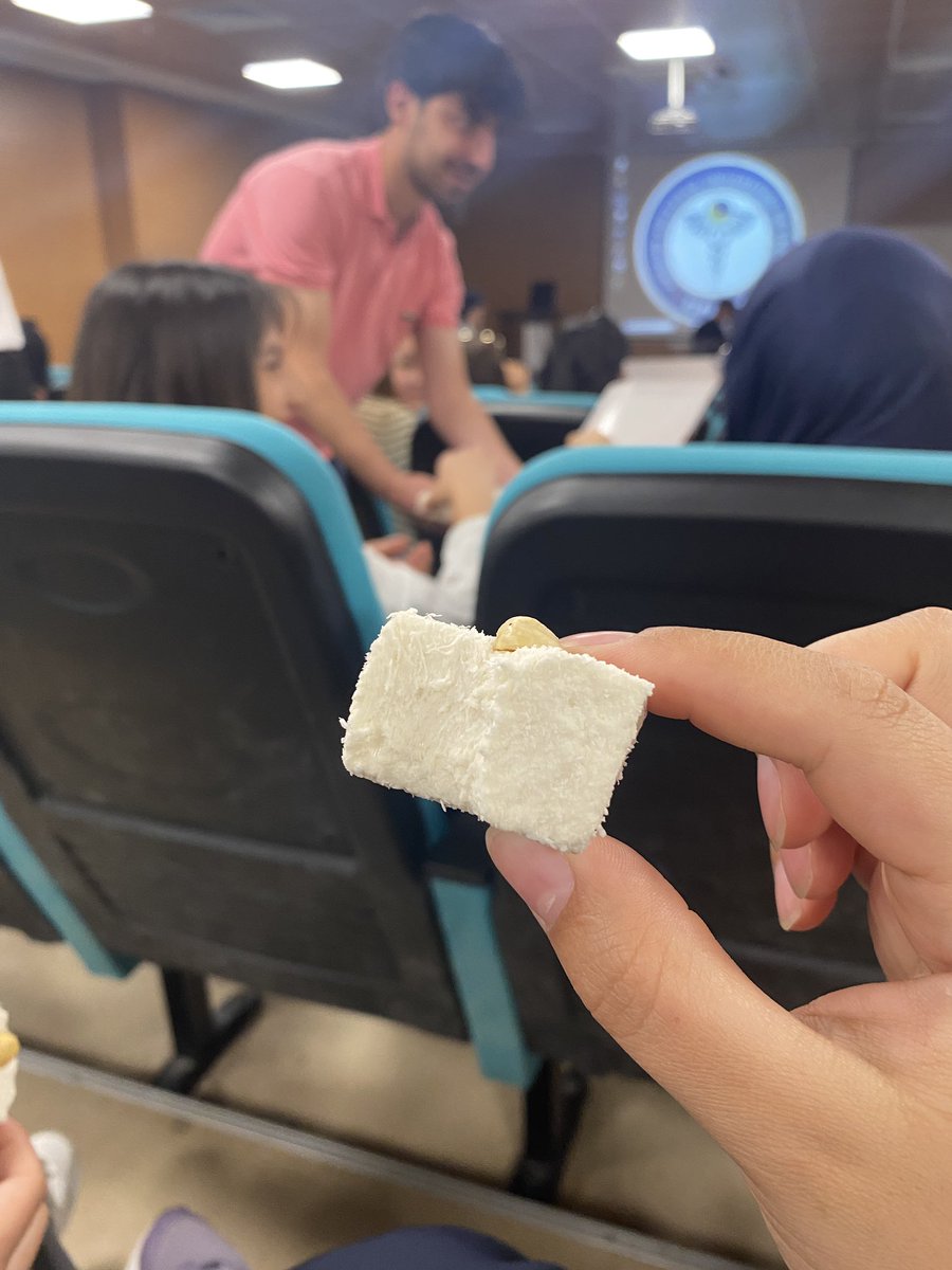 sınıftakilerin ana dersten geçtim lokumu djdjdjdkfkfk