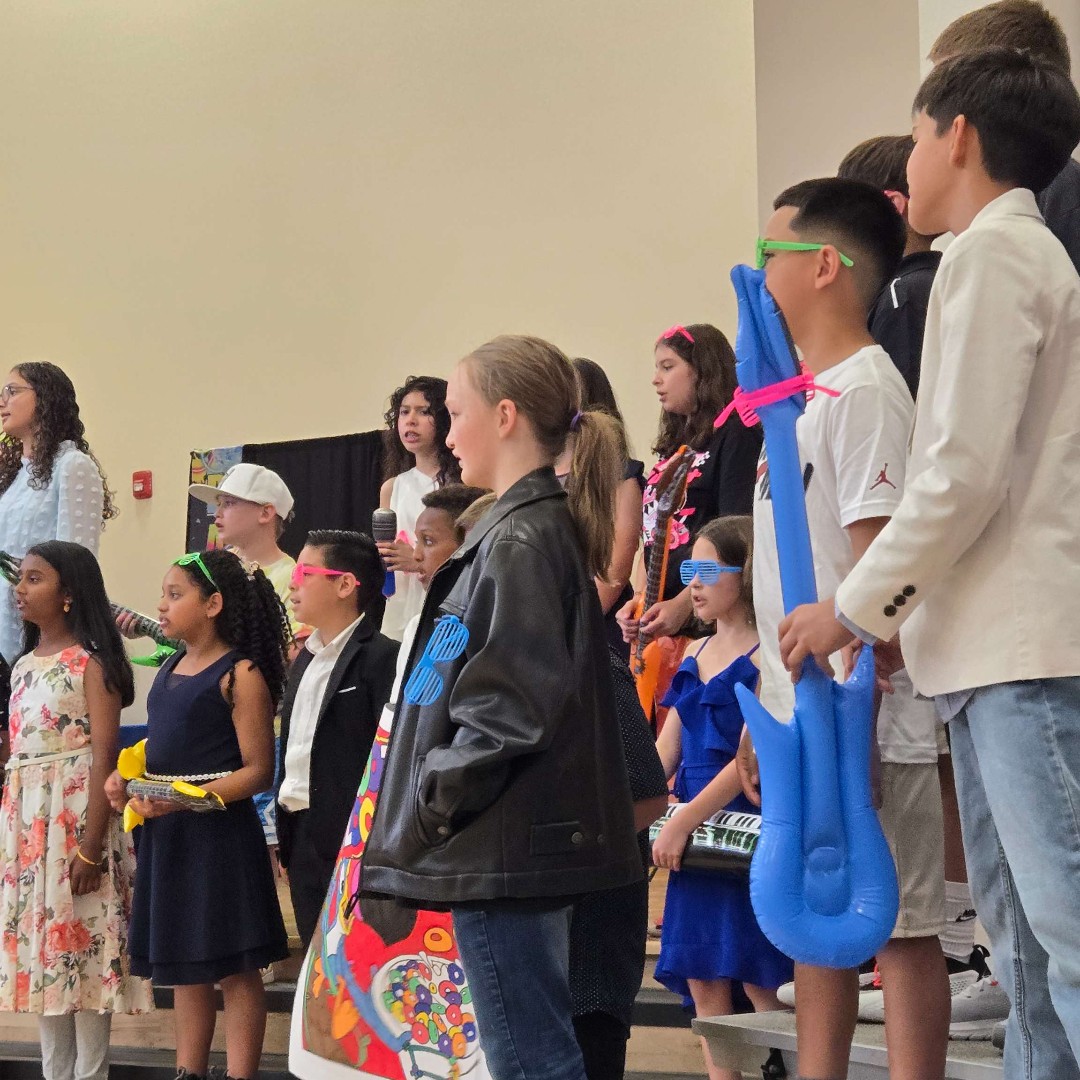 SSATucson's tweet photo. 🎓 We’re so proud of our 5th graders — many have been with us since Pre-K! 💙

They’ve grown into amazing young leaders, and we can’t wait to see what middle school brings. 🚀

Big thanks to Mrs. Campbell for the perfect end-of-year concert! 🎶👏

 #MiddleSchoolBound https://t.co/Sivh6IRGpn
