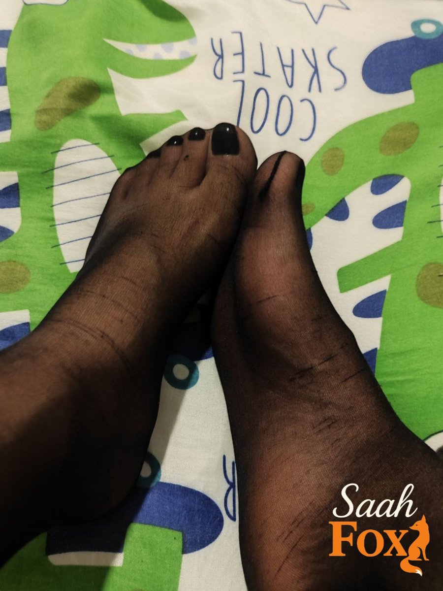 Saah_Feet's tweet photo. Só descansando… quem sabe um submisso sortudo tenha a honra de vim massagear e  admirar de perto. 🫠🔥

#podolatria #submisso #findom #femdom https://t.co/8t8YvOQmZz