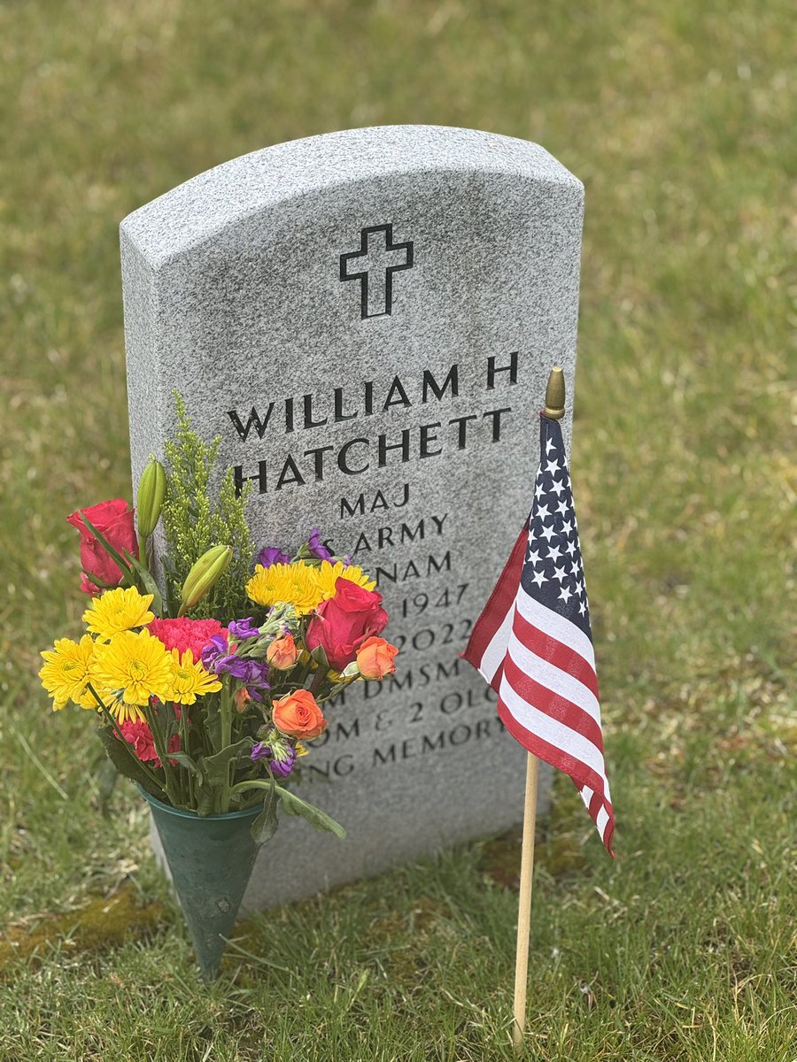 LandenHatchett's tweet image. Happy Memorial Day. Miss you papa ❤️❤️
