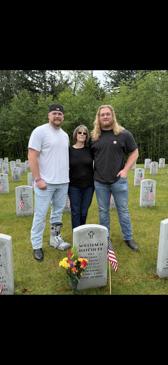 LandenHatchett's tweet image. Happy Memorial Day. Miss you papa ❤️❤️