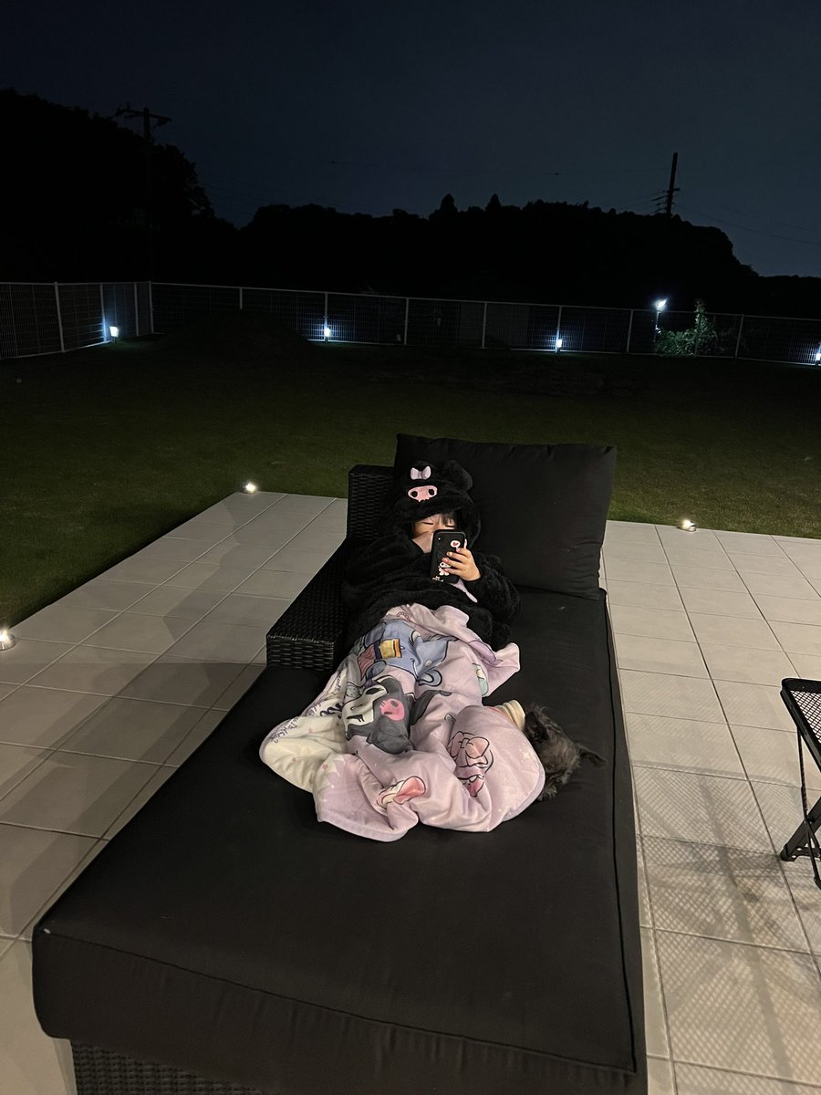 aaari625's tweet photo. 顔も見たくなくてここ2日寝る前に帰るみたいな感じで、上の子7才だけど『パパご飯食べたかな？』とか『パパのことあんまり怒らないであげてよ』って家着いたとき必ず念押される

そんな姿を見ると子供ながらに心配させてることに心痛くて切なくなる🥲

そんな娘が1番普段パパには塩対応なんだけどね😂 https://t.co/lndpOMSiQk