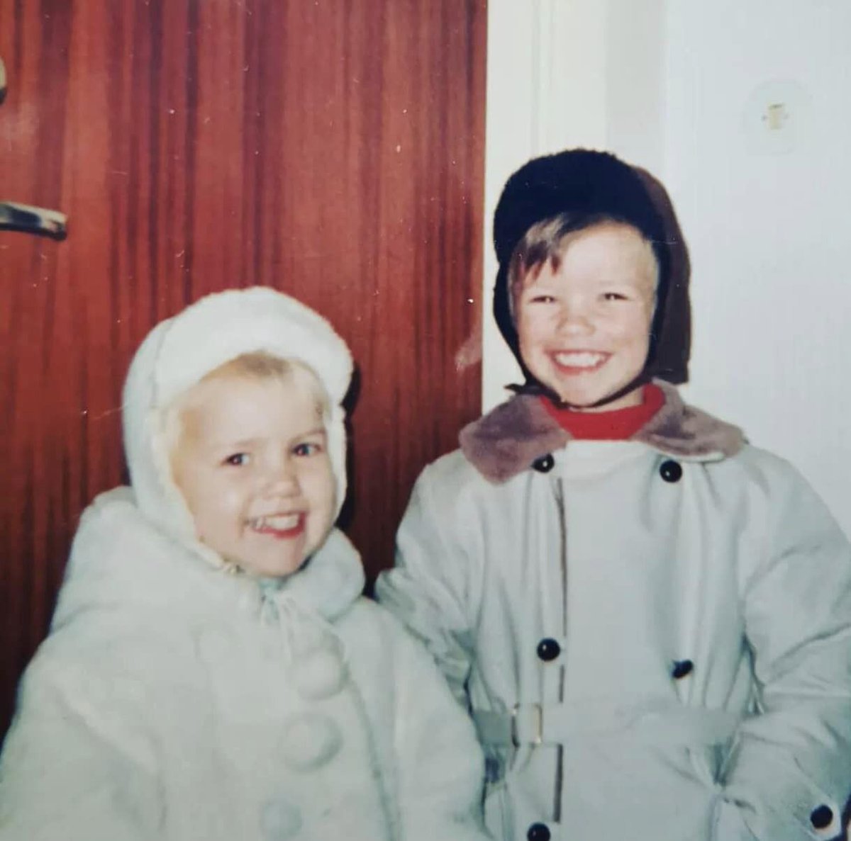 (1/2) 🇳🇴 𝙏𝙝𝙖𝙣𝙠 𝙮𝙤𝙪 𝙆𝙤𝙥𝙚𝙧𝙫𝙞𝙠! 🇳🇴 𝙂𝙧𝙚𝙖𝙩 𝙨𝙩𝙖𝙧𝙩 𝙤𝙛 𝙩𝙝𝙚 𝙨𝙪𝙢𝙢𝙚𝙧🔥. 𝑨𝒍𝒘𝒂𝒚𝒔 𝒏𝒊𝒄𝒆 𝒕𝒐 𝒄𝒐𝒎𝒆 𝒃𝒂𝒄𝒌 𝒉𝒐𝒎𝒆. 𝑻𝒉𝒂𝒕❜𝒔 𝑽𝒂𝒓𝒅𝒐̈ 𝒊𝒏 𝑵𝒐𝒓𝒘𝒂𝒚, 𝒘𝒉𝒆𝒓𝒆 𝑰 𝒘𝒂𝒔 𝒃𝒐𝒓𝒏 (...) johnnorum.se/europe-live-ko… 📸: Micki, Cindy