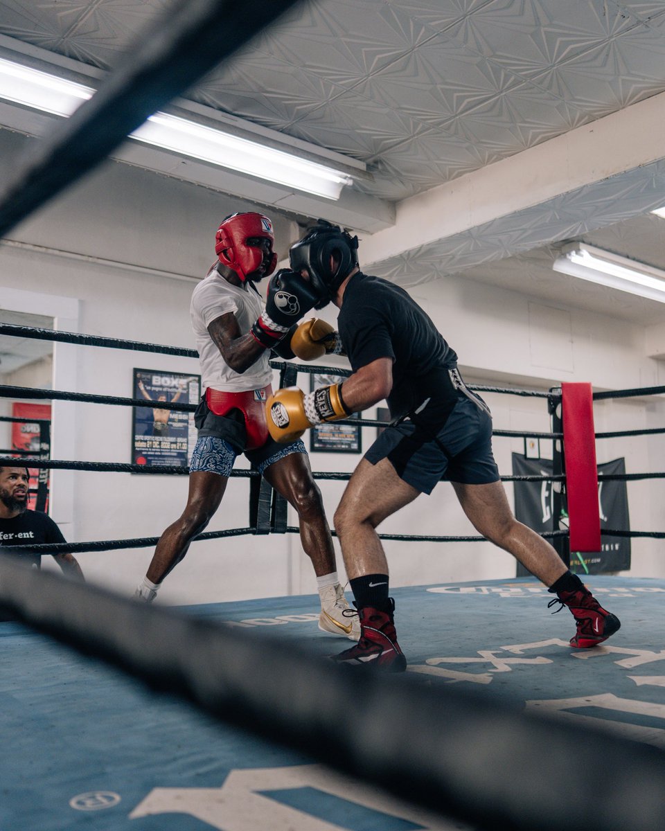HeIsRichardson's tweet photo. It’s a price on my head but there’s a risk to collect it 😤💪🏾 #TeamHit👊🏾Chins https://t.co/TXEutcW37g