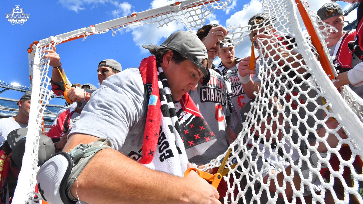 NCAALAX's tweet image. A memory that will last forever 🥹

#NCAAMLAX x @CornellLacrosse