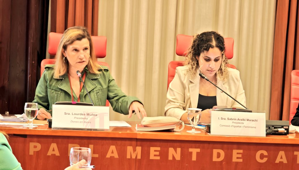 lourdes Muñoz (@lourdesmunoz) on Twitter photo Avui he comparegut al Parlament de Catalunya per presentar l'inforne "Impacte de la IA en els drets de les dones" de <a href="/donesenxarxa/">Dones en Xarxa</a> fruit treball amb l'equip #DataWomen <a href="/iopendatabcn/">Iopendatabcn</a>
#FeminismedeDades #feminismodedatos Avui he comparegut al Parlament de Catalunya per presentar l'inforne "Impacte de la IA en els drets de les dones" de <a href="/donesenxarxa/">Dones en Xarxa</a> fruit treball amb l'equip #DataWomen <a href="/iopendatabcn/">Iopendatabcn</a>
#FeminismedeDades #feminismodedatos