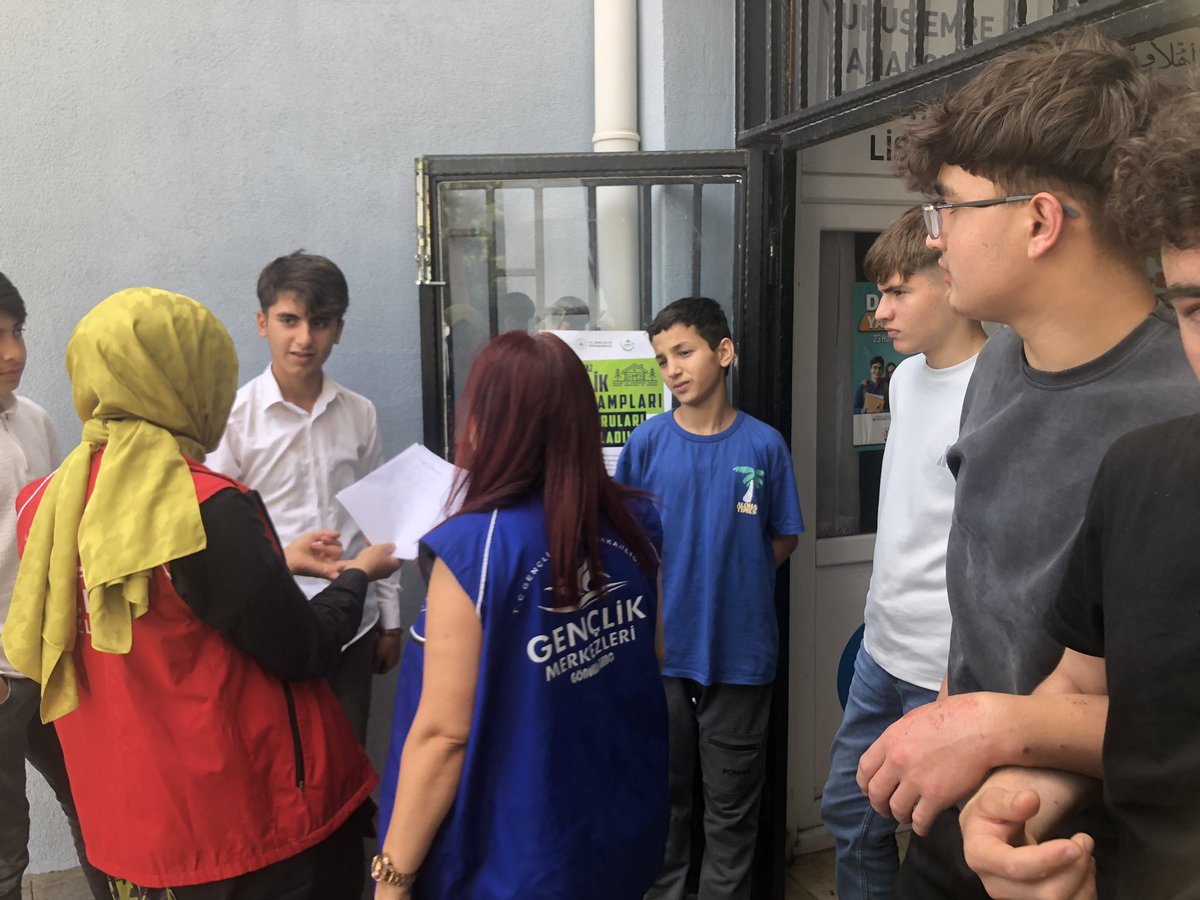 GSB_KayapinarGM's tweet photo. Kamp ateşi yandı gençler🔥🏕️
Gençlik Kampları başvuruları başladı gençlerimize duyurulur 📢 bugünkü rotamız 📍
🏫Yunus Emre Erkek Anadolu imam Hatip Lisesi https://t.co/t2wtpVdsYU