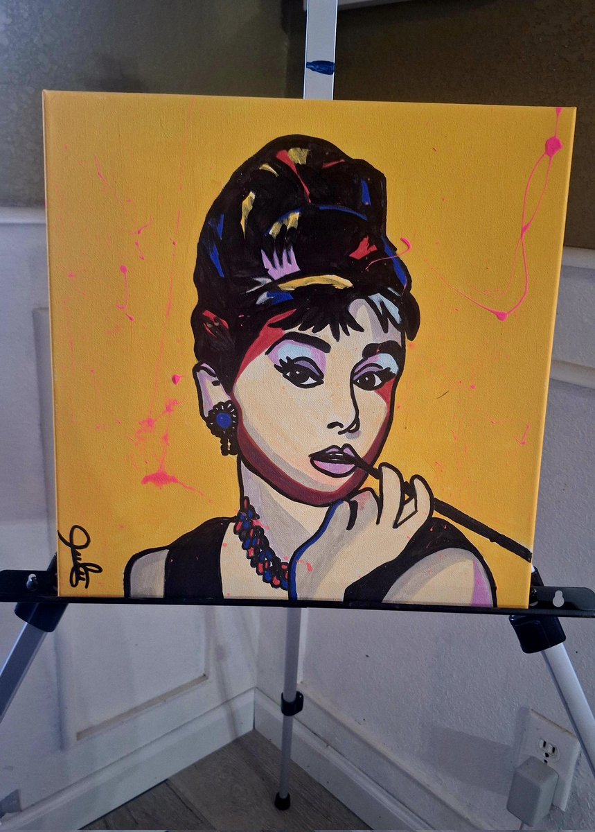 W_of_Color_Lulu's tweet photo. Audrey in acrylic 14x14 
#audreyhepburn #breakfastattiffanys #art #popart #abstractart #elpaso #texas #elpasoart #classicmovies https://t.co/fA15SL306q