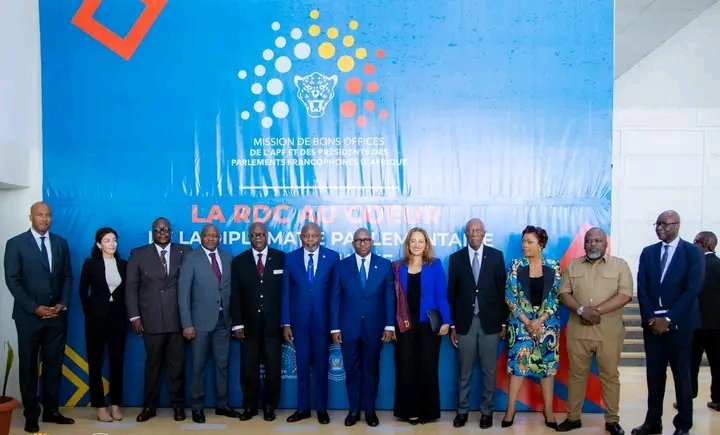 Beverly Mvuama (@patricemvuama) on Twitter photo La diplomatie parlementaire amène par le speaker de l'AN le pacificateur <a href="/VitalKamerhe1/">Vital Kamerhe</a> reste l'unique issue pour faire tiré les peuples congolais de cette impasse La diplomatie parlementaire amène par le speaker de l'AN le pacificateur <a href="/VitalKamerhe1/">Vital Kamerhe</a> reste l'unique issue pour faire tiré les peuples congolais de cette impasse