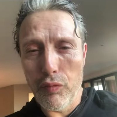 new profile pic i love this major loser