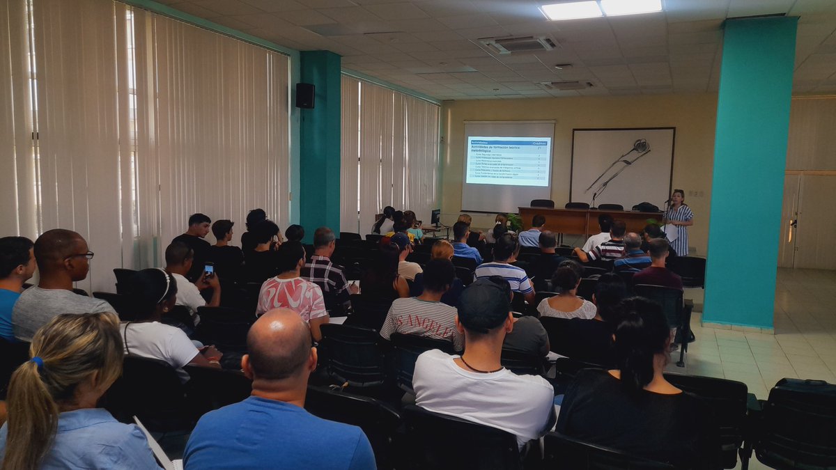 universidad_uci's tweet photo. ⚛️ Con una considerable matrícula, arrancó #hoy la Maestría en Informática Avanzada con la reunión inicial, posgrado de excelencia en su quinta edición. Al encuentro asistieron, profesores, tutores y estudiantes de posgrado.

#SomosUCI #EducaciónSuperior #Cuba https://t.co/TdMN3iVeio