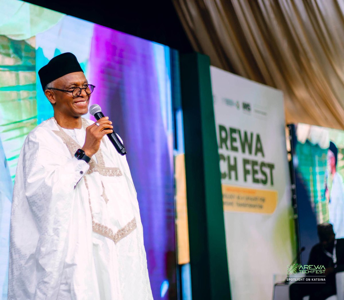 KTP92's tweet image. TRIBUTE TO THE CONVENER OF AREWA TECH FEST 2.0, MALAM NASIR AHMAD @ELRUFAI, CON
I’d like to take this opportunity to thank profusely the convener of the @ArewaTechFest, our father, guide, and mentor, Malam @elrufai, and to sincerely extend our gratitude on behalf of the youths…