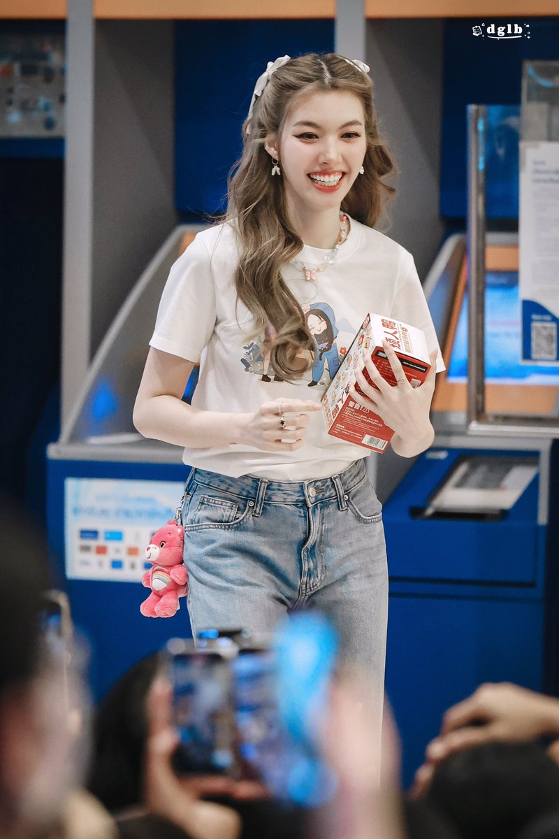 Dynamiclaoban's tweet photo. HBD🥰

BIRTHDAY WISH TO ORMKORN
#HappyORMKorn23rdBD https://t.co/HfFCvT7QjF