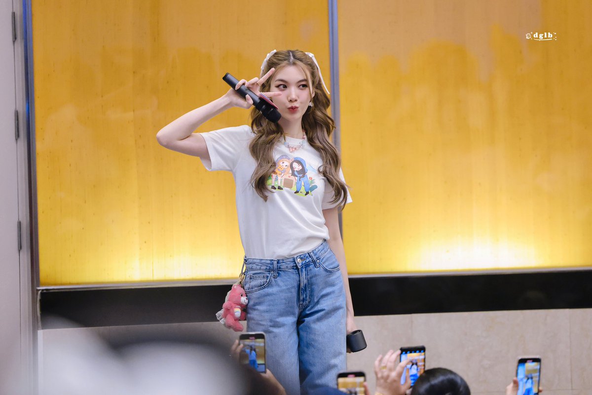 Dynamiclaoban's tweet photo. HBD🥰

BIRTHDAY WISH TO ORMKORN
#HappyORMKorn23rdBD https://t.co/HfFCvT7QjF