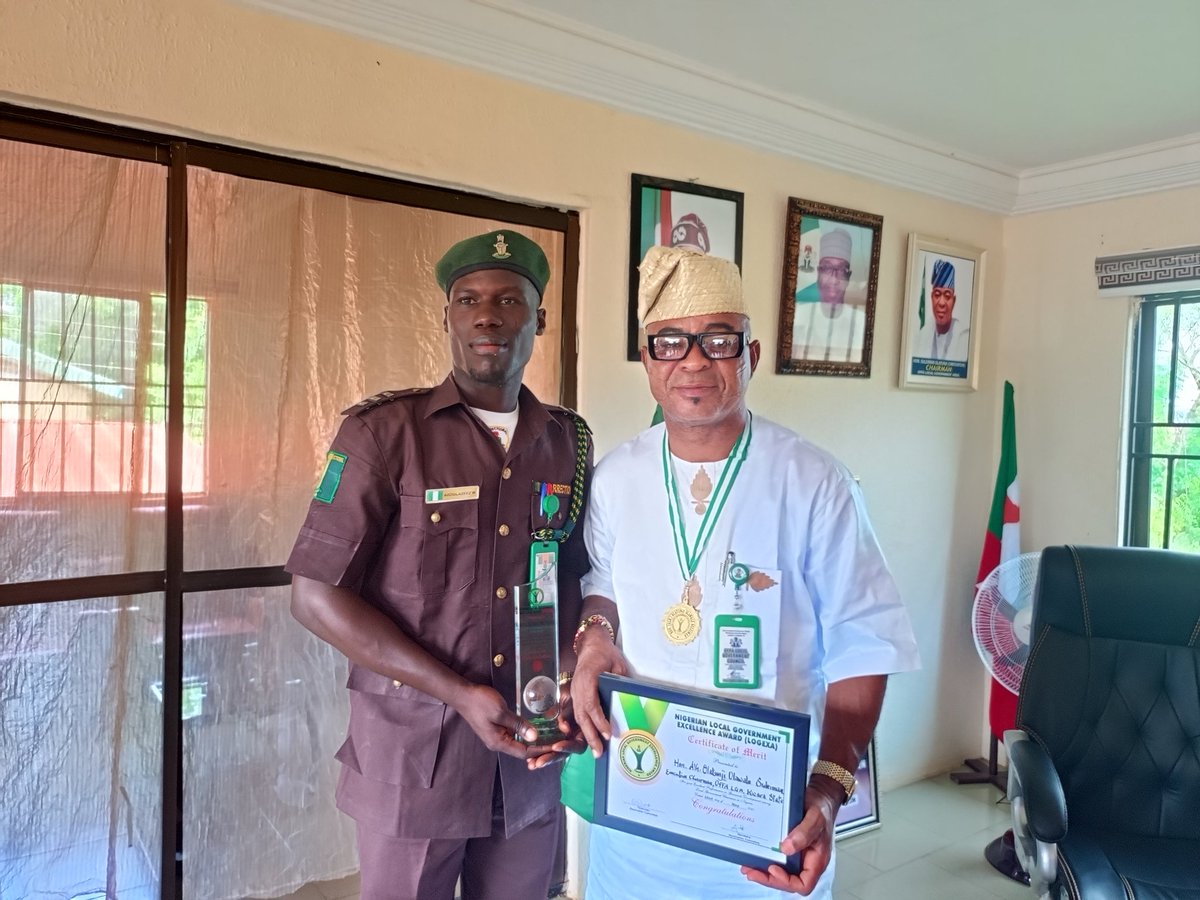 olamideolabode4's tweet image. Correctional Officers Pay Solidarity Visit, Congratulate Offa LG Chairman on National Award